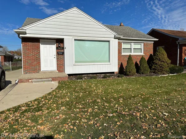 26030 W Chicago St, Redford, MI 48239