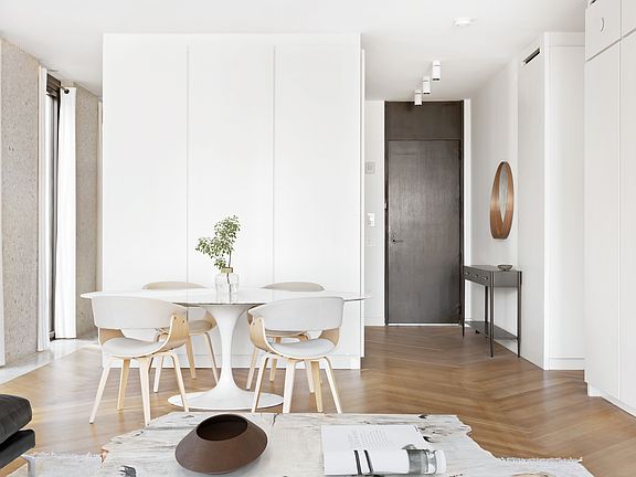 5th image of 16 W 40th St APT 22B