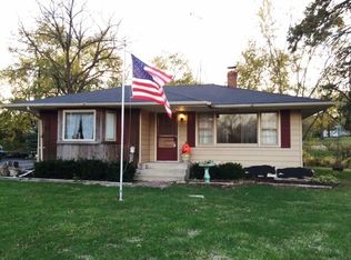 2113 Dean St, Woodstock, IL 60098