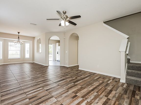 5th image of 12614 Montford Ln