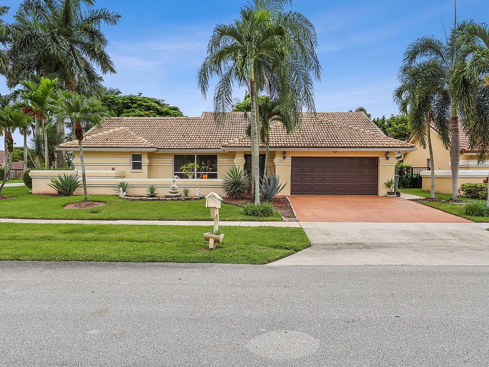 1st image of 9855 Sun Pointe Drive