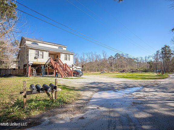 5th image of 8704 Palm Ave