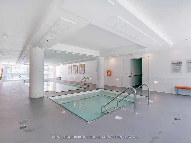 350 Wellington St W #M20 — Photo 25