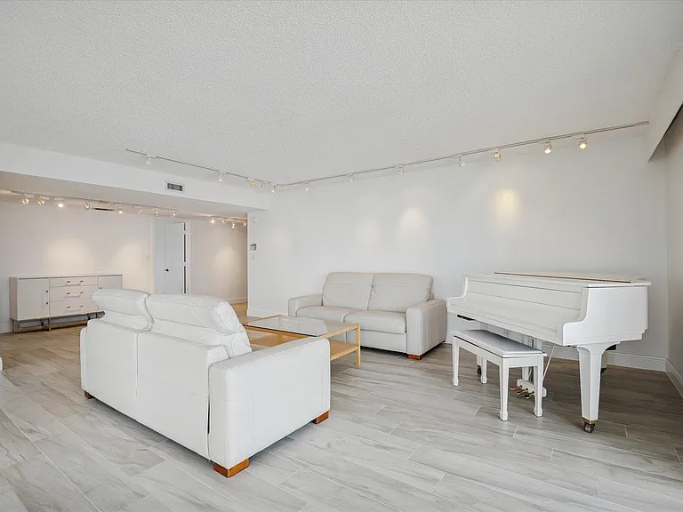 1010 S Ocean Blvd #501 — Photo 4