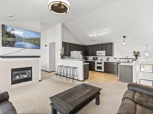 313 Heritage Trl, Circle Pines, MN 55014