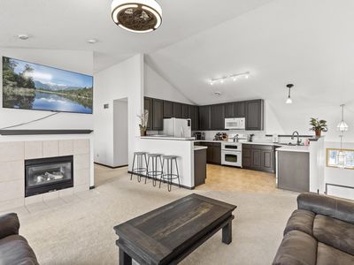 313 Heritage Trl, Circle Pines, MN, 55014