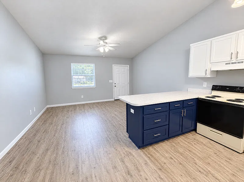 1 bed, 1.0 bath, 640 sqft, $1,100 — Photo 3