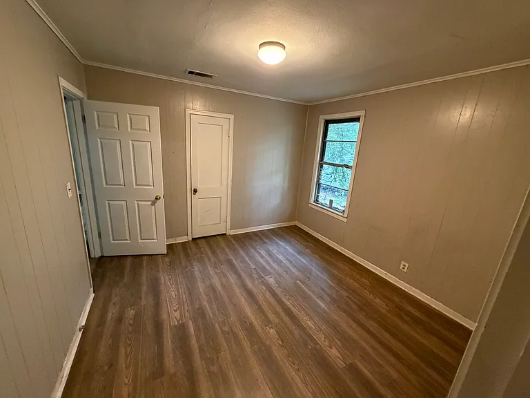 2531 Drexel St — Photo 7