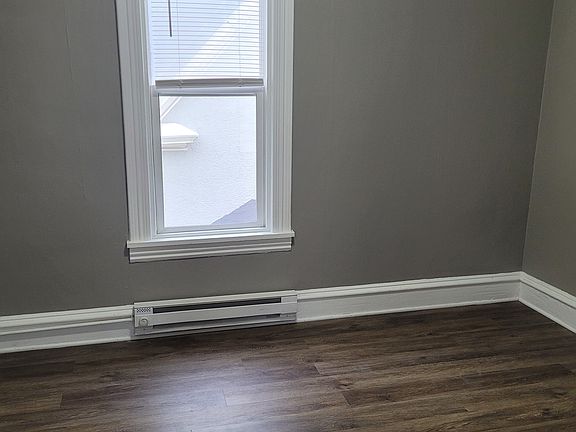 2nd image of 3014 California St NE APT 2