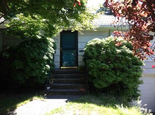 8232 40th Ave NE, Seattle, WA 98115