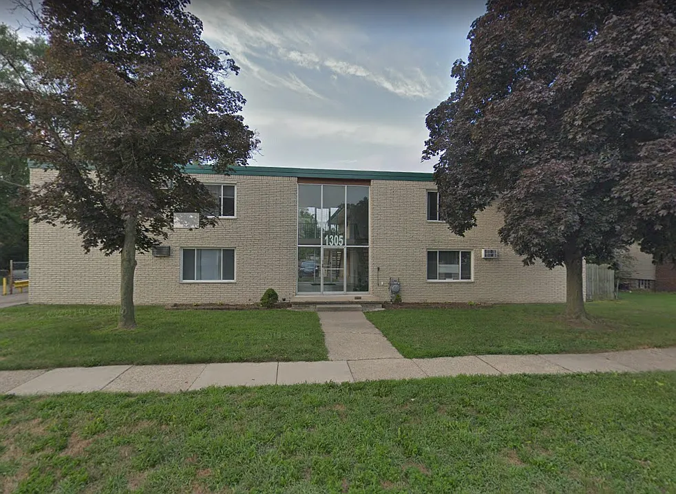 Catalpa Court — Photo 1