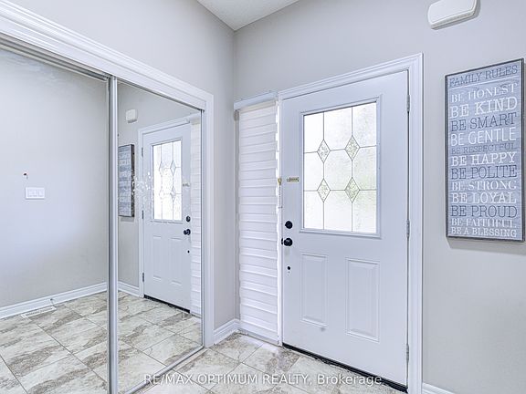 3rd image of 31 Keywood St