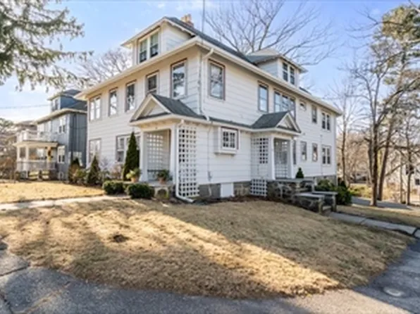 18 Fairfax Rd #2, Milton, MA 02186