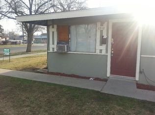 1210 W 1st St, Merced, CA 95341