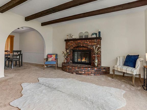 4th image of 611 Kenneth Ln