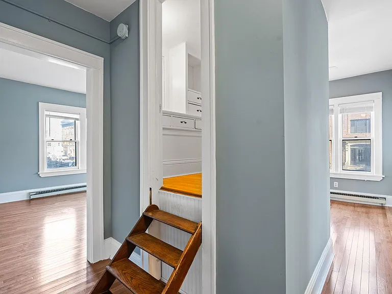 385 Laurel Ave — Photo 4