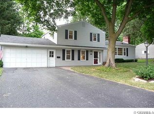 149 Sawmill Dr, Penfield, NY 14526