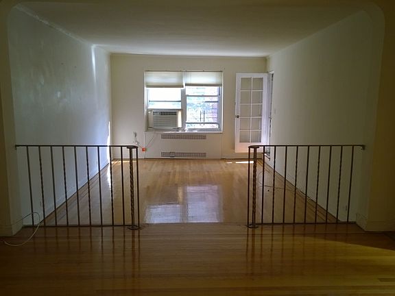 2nd image of 6911 Yellowstone Blvd #B48