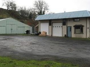 635 NE Neuner Dr, Roseburg, OR 97470