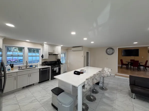 160 Broadway, Haverhill, MA 01832