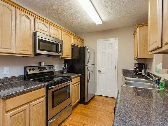 5th image of 1809 Underwood St