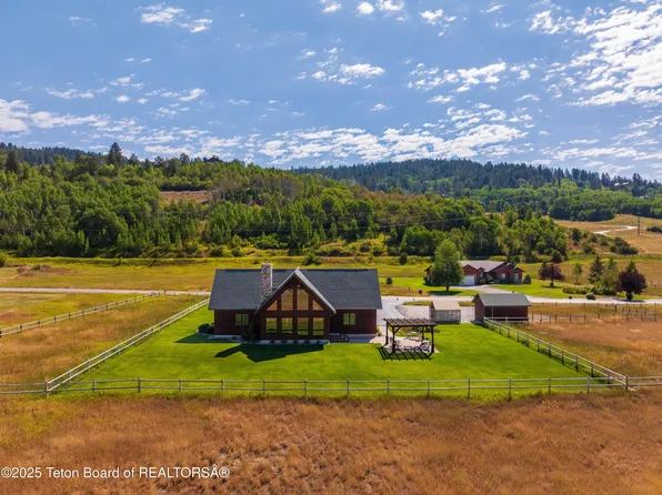 575 Buffalo Dr, Alpine, WY 83128