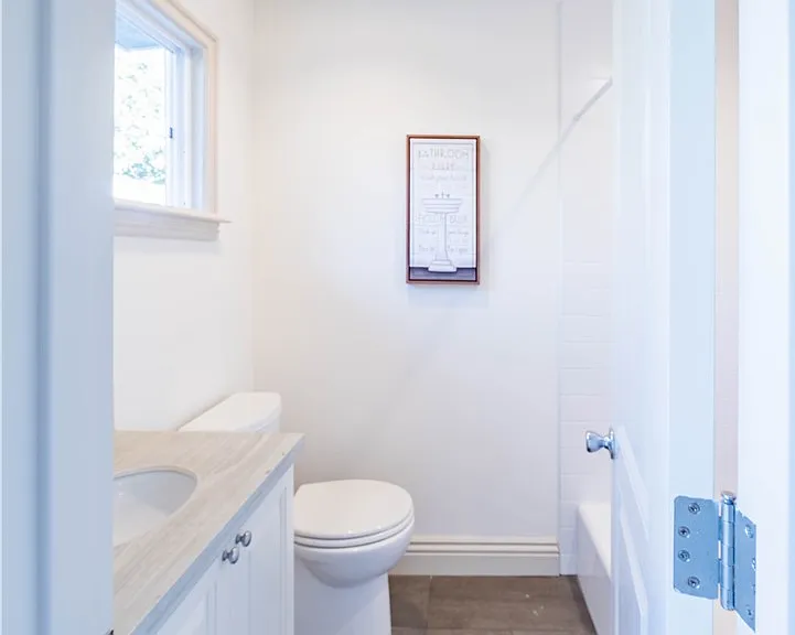 1275 W 23rd St — Photo 22