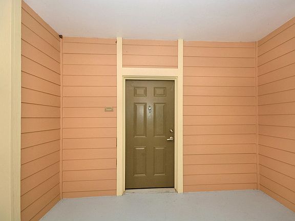 5th image of 255 Old Village Center Cir Unit 9208