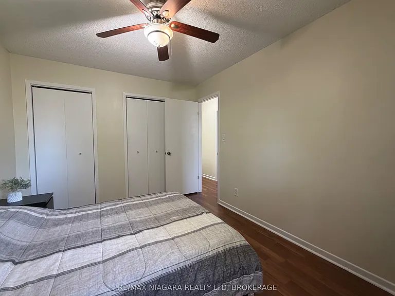 27 Nottingham Ct #UPPER — Photo 12