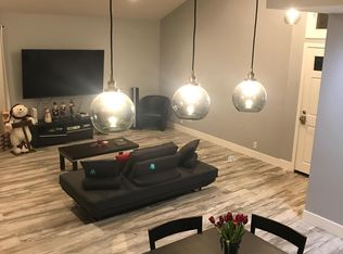 14462 Pinewood Rd, Tustin, CA 92780