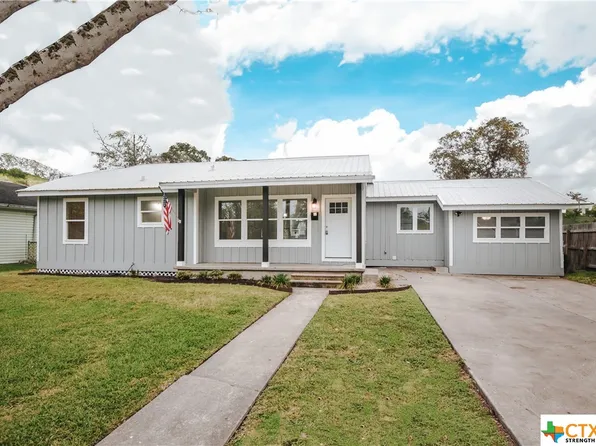 607 E Mistletoe Ave, Victoria, TX 77901