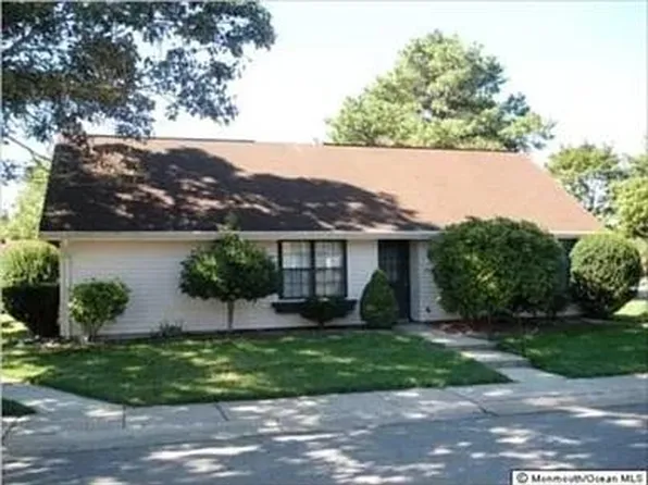 453A Chesterfield Ct, Manchester, NJ 08759