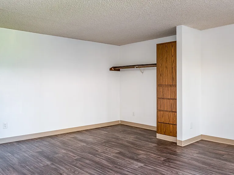 Rose Villa Apartments — Photo 22