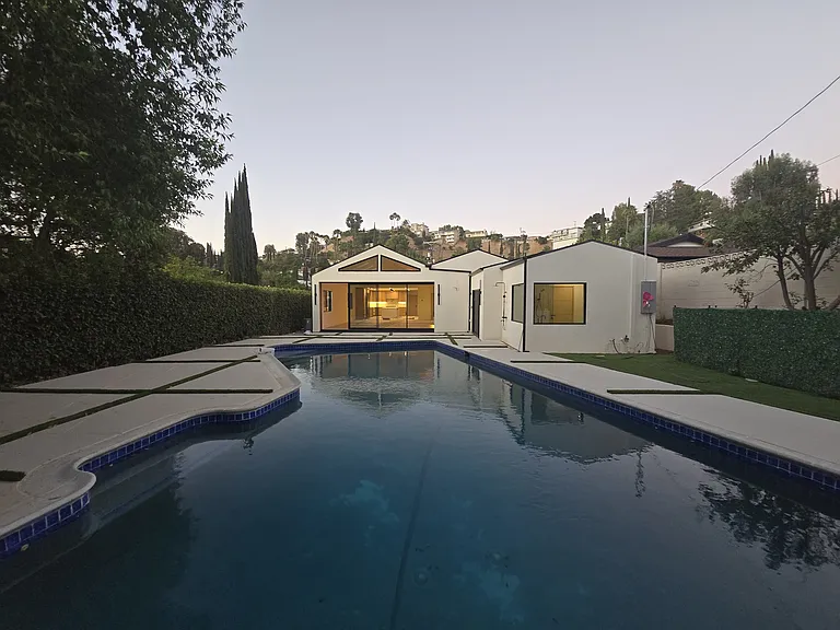 4501 Canoga Dr — Photo 25