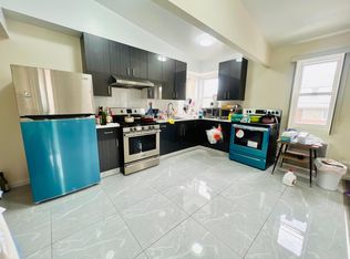 14601 Booth Memorial Ave #2, Flushing, NY 11355