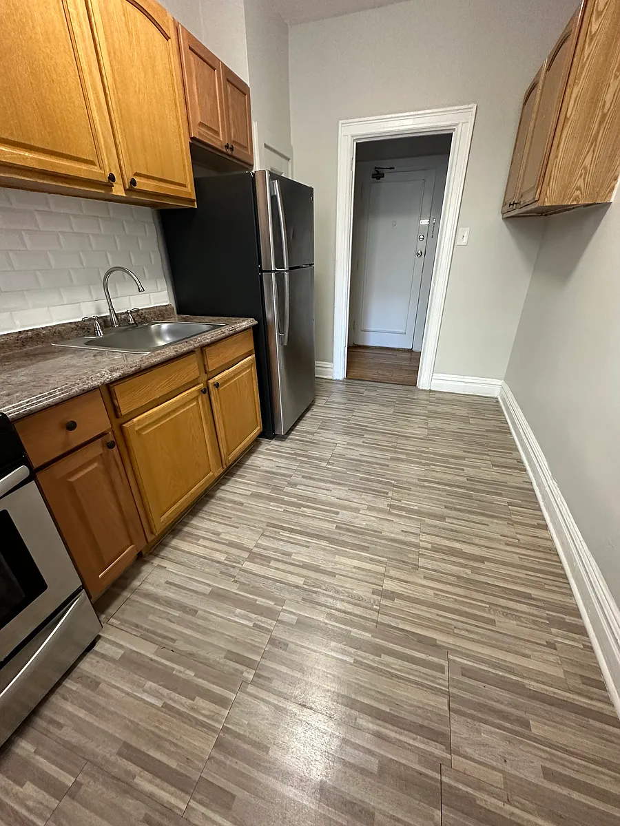 Building Photo - 113-115 Fairview Ave #36
