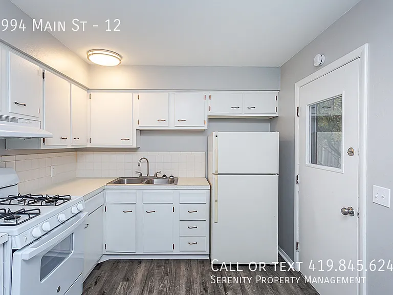 4994 Main St #12 — Photo 4
