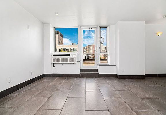 5th image of 164 Attorney St #701