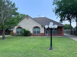 715 S Grand St, Wolfe City, TX 75496