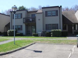 1010 Twin Circle Dr, South Windsor, CT 06074