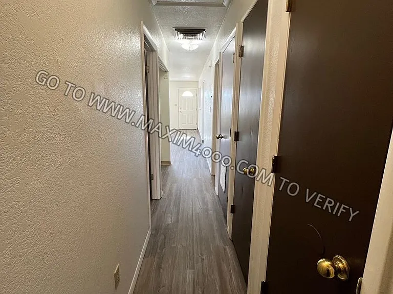 2441 Bunting Avenue — Photo 10