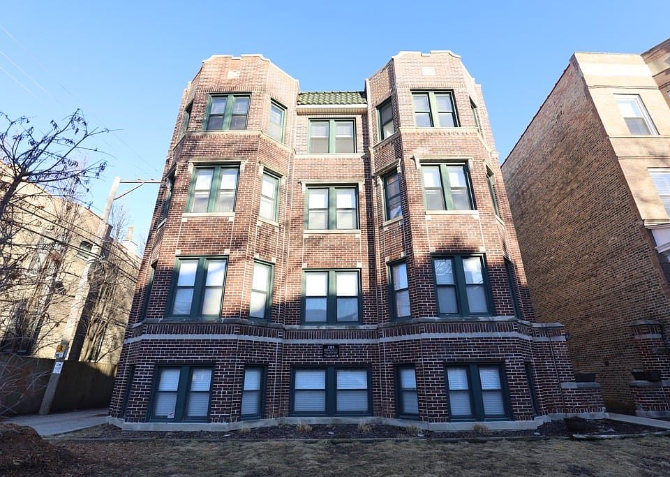 1st image of 3839 N Greenview Ave #H