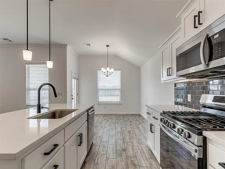 18025 Sunny Stone Ct — Photo 7