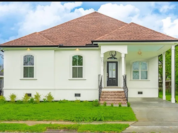 5511 Congress Dr, New Orleans, LA 70126