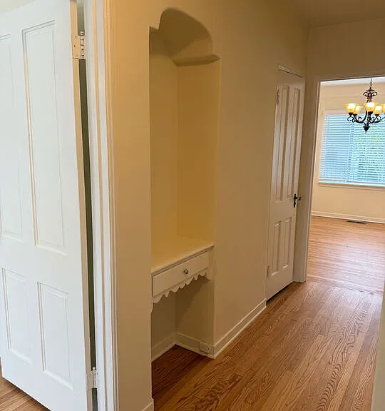 617 W Glenoaks Blvd — Photo 14