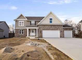 770 Cirque Dr, Crown Point, IN 46307