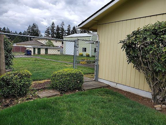 Back yard, viewed from side ofhouse