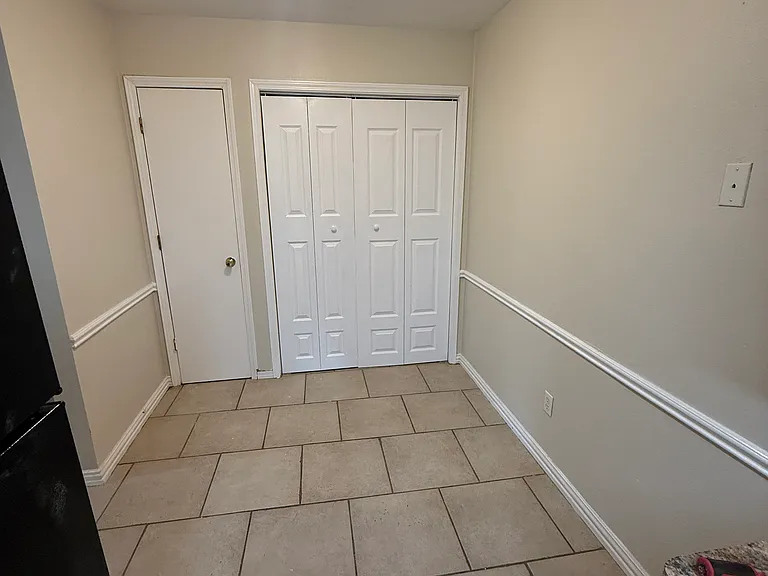 2611 Louisville St #2611 — Photo 9