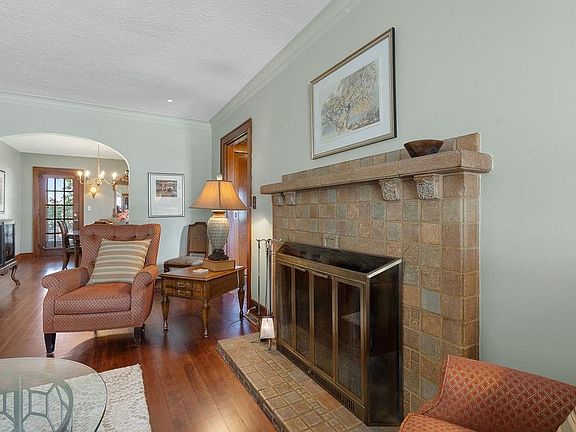 4th image of 1554 31st Ave