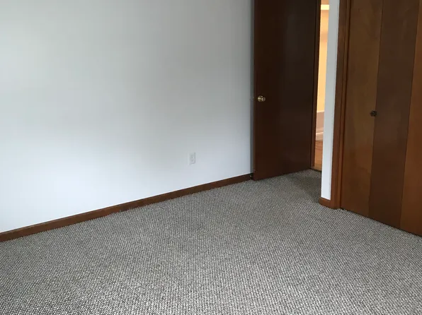 173 Bailey St #1R, Woonsocket, RI 02895